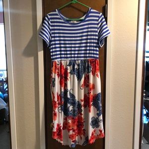 Casual striped floral summer dress with pockets